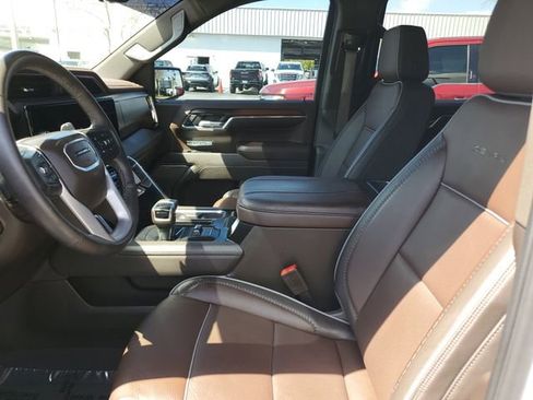 Used 2025 GMC Sierra 1500 Denali w/ Denali Reserve Package image 19