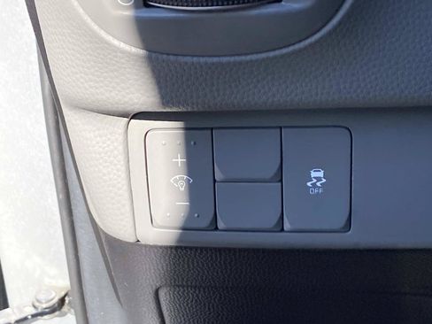 Used 2017 Kia Soul + FWD image 20