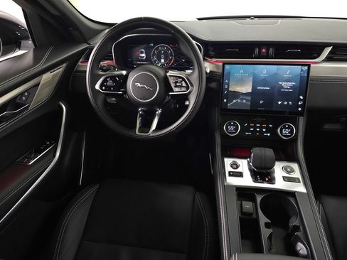 Used 2026 Jaguar F-PACE R-Dynamic S AWD/4WD image 21
