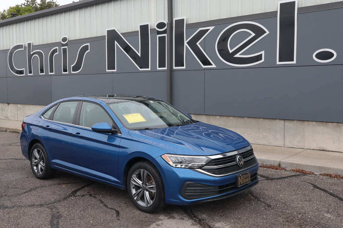 Used 2024 Volkswagen Jetta SE FWD image 1