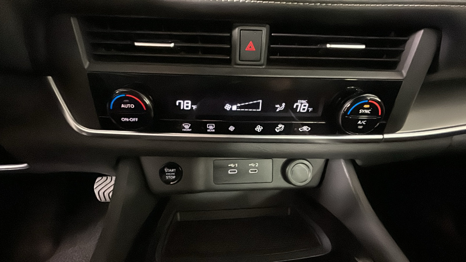 Used 2025 Nissan Rogue SV FWD image 26