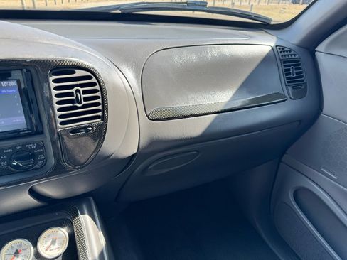 Used 2002 Ford Expedition XLT image 28