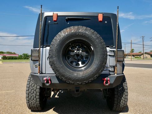 Used 2017 Jeep Wrangler Unlimited Sport w/ Quick Order Package 24S image 8