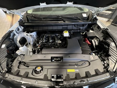 New 2026 Nissan Pathfinder SL AWD/4WD image 32