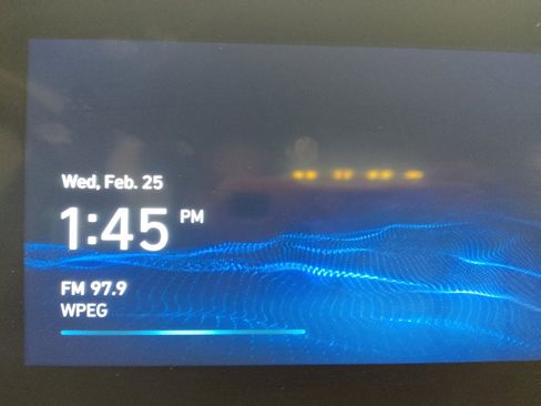 Used 2025 Hyundai Elantra SEL image 25