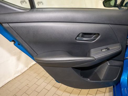 Used 2024 Nissan Sentra SV image 9