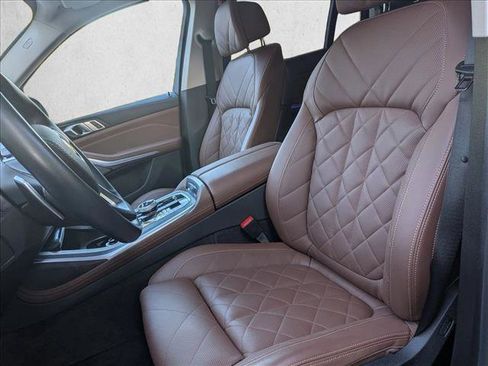 Certified 2024 BMW X7 xDrive40i image 17