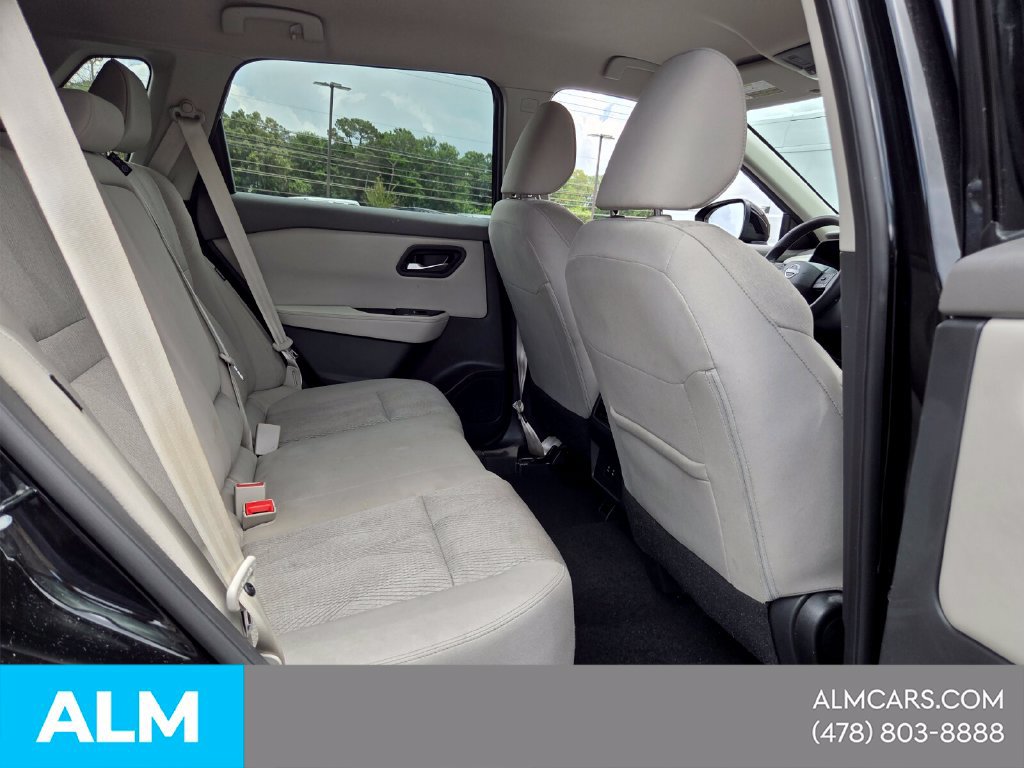 Used 2025 Nissan Rogue SV AWD/4WD image 16