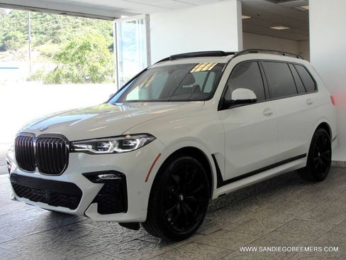 Used 2022 BMW X7 xDrive40i w/ M Sport Package AWD/4WD image 15