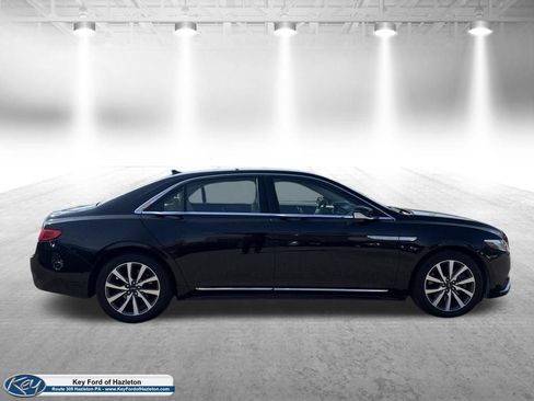 Used 2018 Lincoln Continental Premiere AWD/4WD image 13