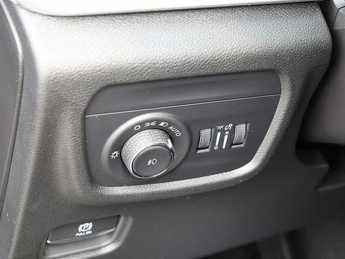 New 2025 Jeep Grand Cherokee L Limited w/ Black Appearance Package image 18