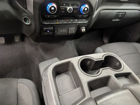 Used 2019 GMC Sierra 1500 SLE w/ SLE Value Package image 26