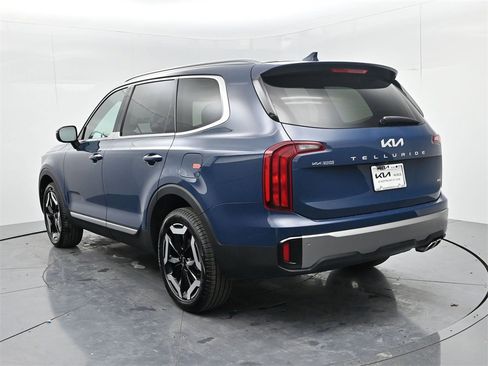 New 2025 Kia Telluride S image 6