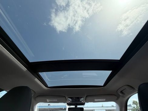 Used 2025 Mitsubishi Outlander SEL FWD image 19