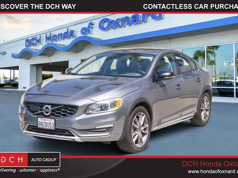 Used 2016 Volvo S60 T5 Cross Country Platinum AWD/4WD image 1