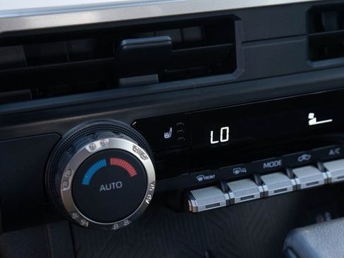 Used 2024 Toyota Tacoma TRD Off-Road image 31