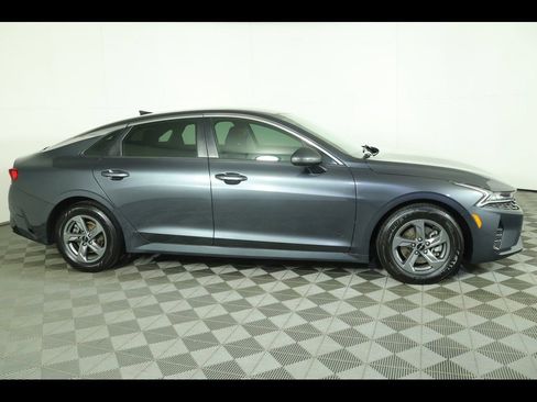 Used 2022 Kia K5 LXS image 12