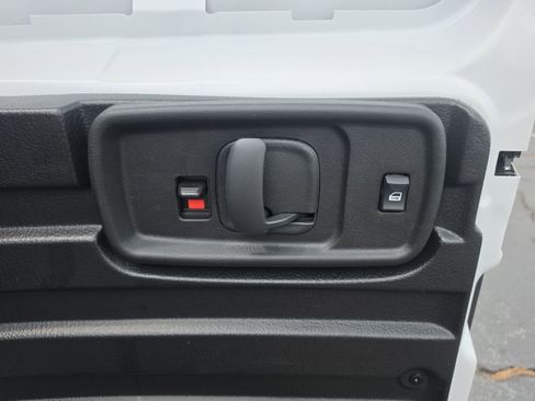 Used 2024 GMC Savana 3500 Extended w/ Driver Convenience Package RWD image 16