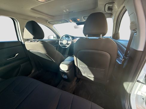 Used 2025 Hyundai Elantra SEL image 29