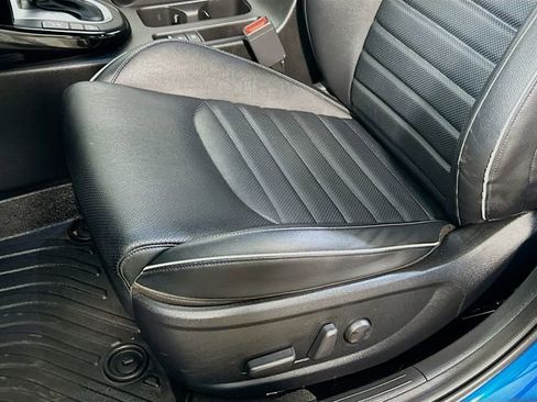 Used 2023 Kia Forte GT-Line w/ GT-Line Premium Package FWD image 9