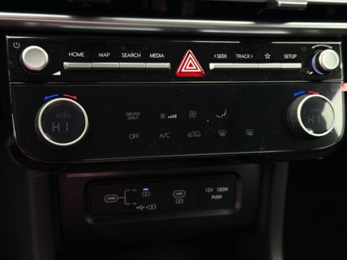 New 2026 Hyundai Tucson Blue SE image 21