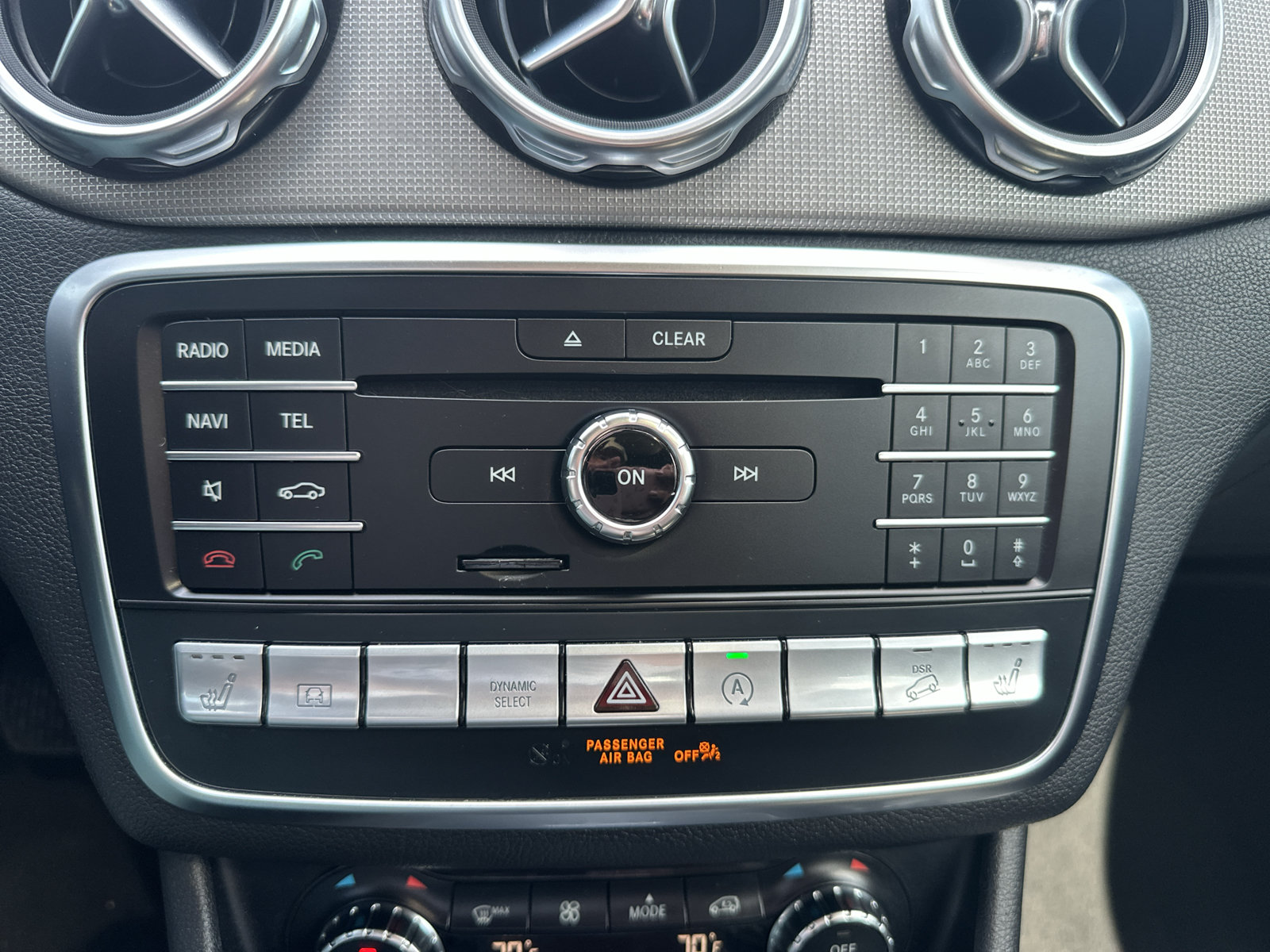 Used 2018 Mercedes-Benz GLA 250 4MATIC w/ Premium Package image 24