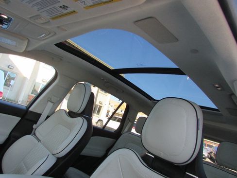 Used 2020 Lincoln Aviator Black Label Grand Touring w/ Class IV Trailer Tow Package image 35