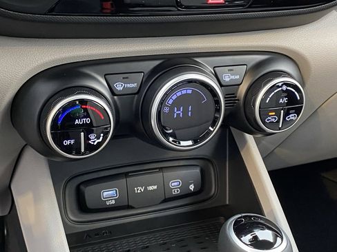 New 2026 Hyundai Venue SEL image 18