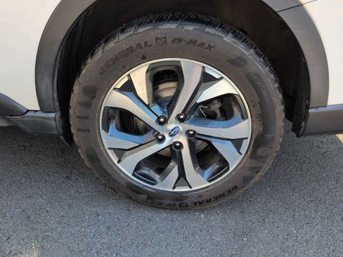 Used 2020 Subaru Outback Touring AWD/4WD image 14