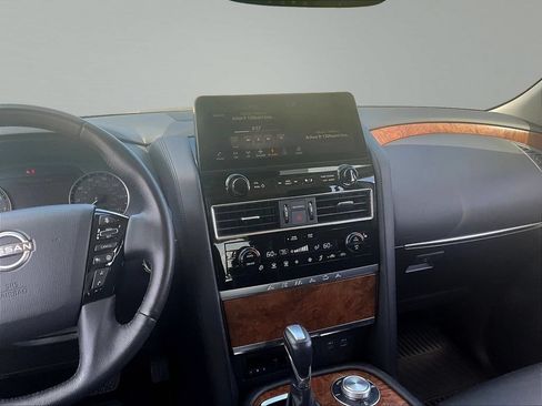 Used 2024 Nissan Armada SL w/ Captain's Chairs Package AWD/4WD image 11