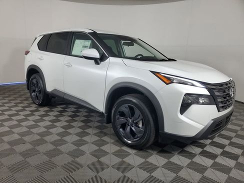 New 2026 Nissan Rogue SV FWD image 2