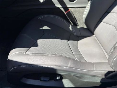 Used 2024 Chevrolet Corvette Stingray Convertible image 13