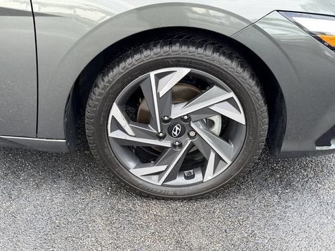 Used 2024 Hyundai Elantra Limited FWD image 8