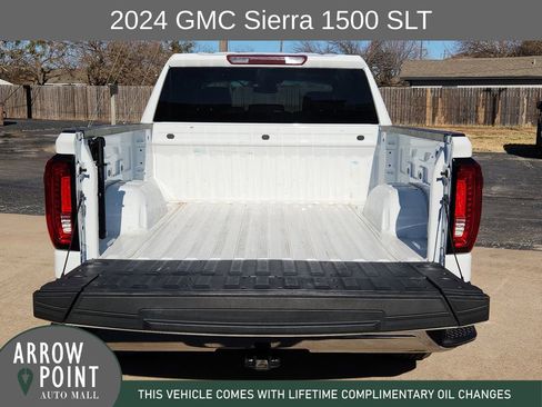 Used 2024 GMC Sierra 1500 SLT image 17