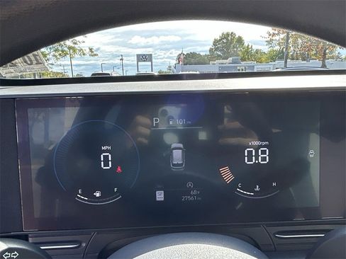 Used 2024 Hyundai Kona SE image 19