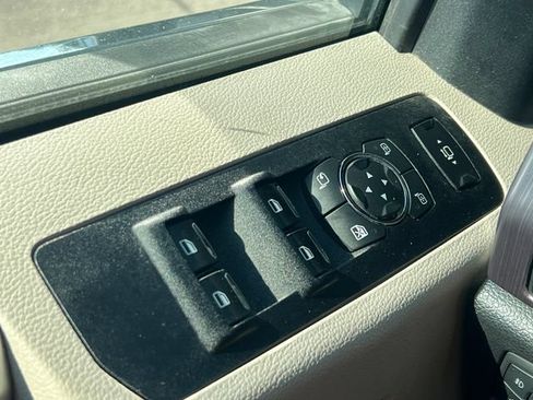 Used 2020 Ford F350 Limited AWD/4WD image 32