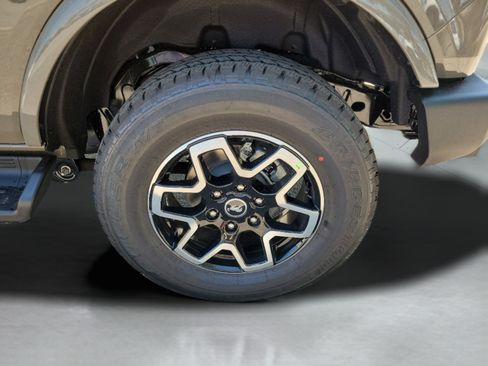 New 2026 Ford Bronco Outer Banks AWD/4WD image 5
