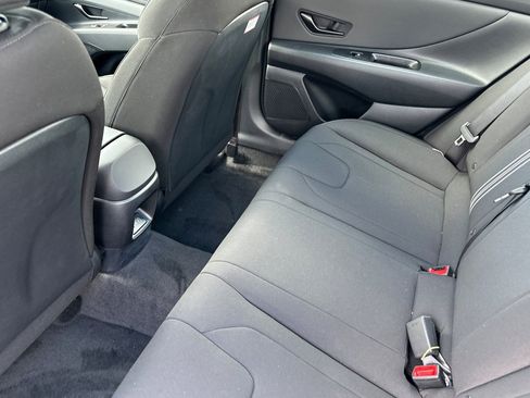 New 2025 Hyundai Elantra Sport image 13