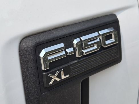 Used 2021 Ford F150 XL w/ Trailer Tow Package RWD image 10