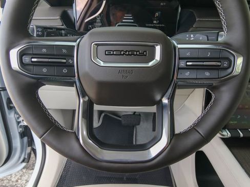 New 2026 GMC Acadia Denali w/ Super Cruise Package image 17