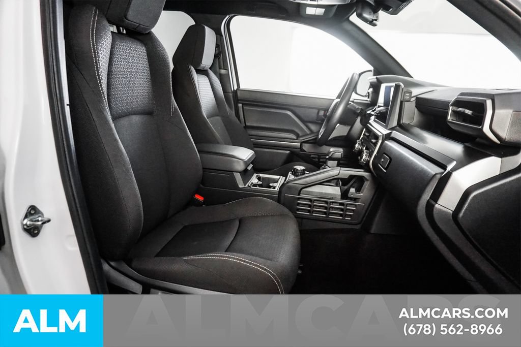 Used 2025 Toyota 4Runner SR5 AWD/4WD image 19
