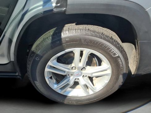 Certified 2023 GMC Terrain SLE w/ Driver Convenience Package FWD image 11