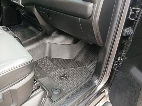 Used 2021 RAM 3500 Tradesman w/ Chrome Appearance Group image 25