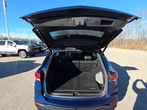 Used 2023 Chevrolet Equinox RS w/ RS Leather Package image 31