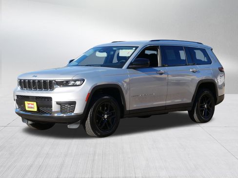 Used 2023 Jeep Grand Cherokee L Laredo w/ Luxury Tech Group I image 3