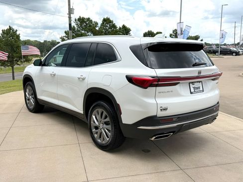 Used 2026 Buick Enclave Preferred FWD image 4
