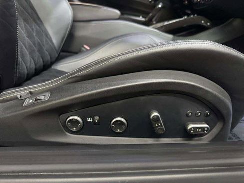Used 2014 Ferrari FF AWD/4WD image 40