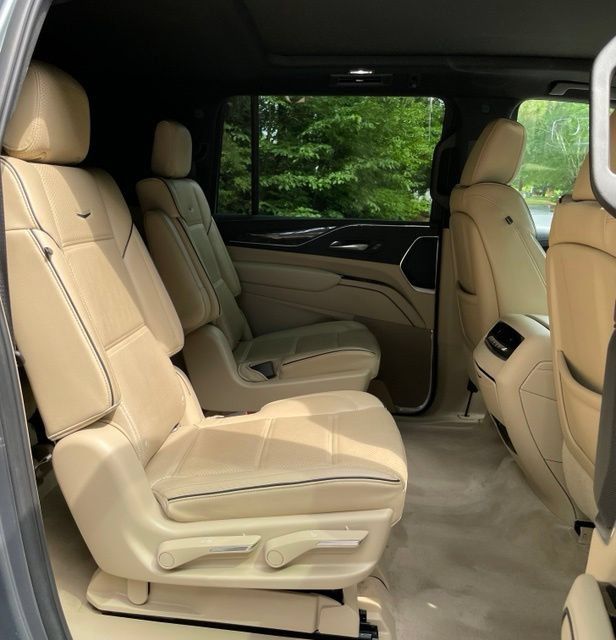 Used 2021 Cadillac Escalade ESV Premium Luxury AWD/4WD image 20