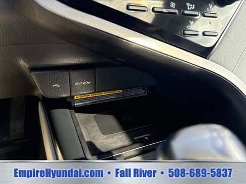 Used 2020 Toyota Camry XLE w/ Sunroof Package FWD image 25