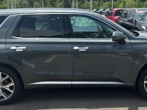 Used 2021 Hyundai Palisade Limited w/ Winter Package AWD/4WD image 3